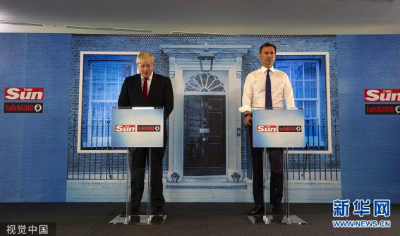 英国保守党领袖候选人约翰逊和亨特出席竞选辩论