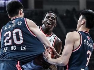 CBA：广东逆转笑傲辽粤大战 深圳打懵北控止住连败