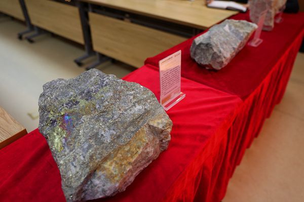 山西首次发现大型斑岩型金矿 潜在经济价值近160亿