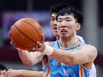CBA综合消息：周琦大号“两双”新疆连胜青岛 浙江力压辽宁取两连胜